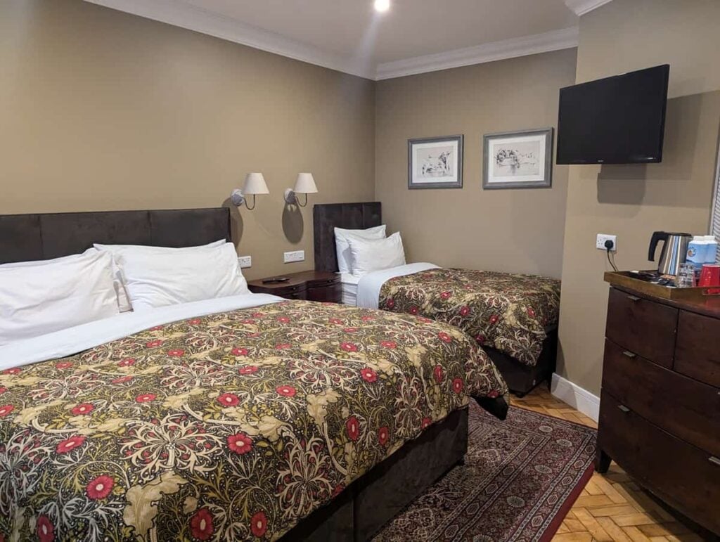 Doolin_Inn_Deluxe_Double_room_photo_Credit_Jody_Halsted_IrelandFamilyVacations.com