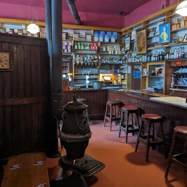 interior_Morrisseys_Pub_Abbeyleix_County_Laois_Ireland