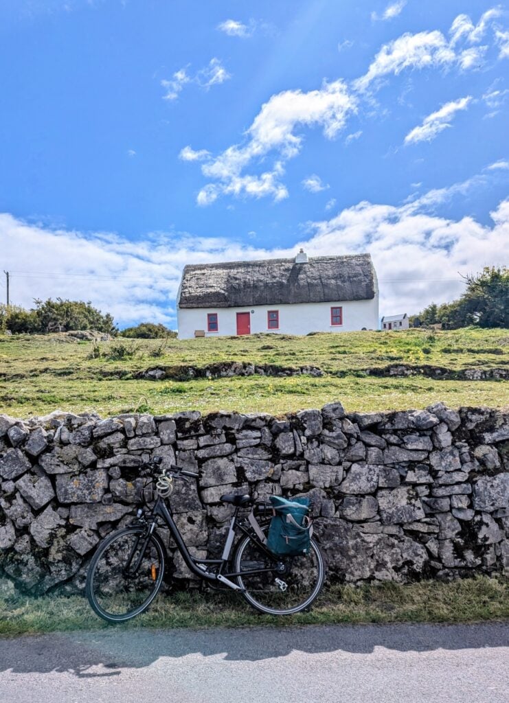 thatch_cottage_stone_wall_bicycle_Inis_Mor_Galway_JodyHalsted